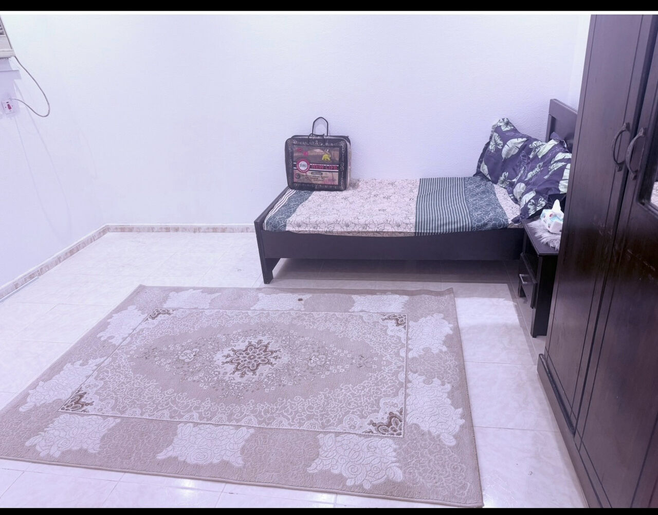 Yanbu, Rooms for Rent, SAR 800/month,  Offering A Furnished Room In My Apartment