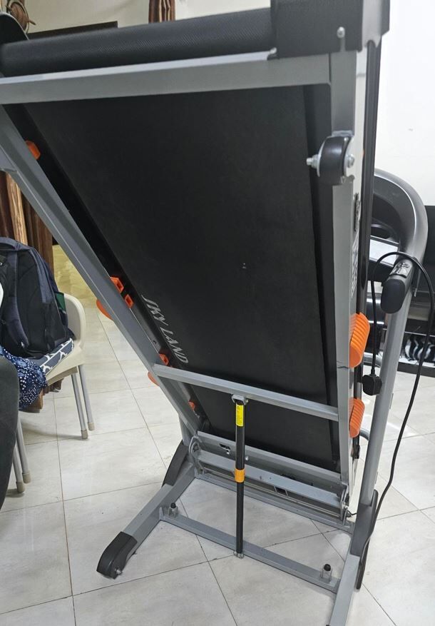 Jubail, Health & Beauty Items, SAR 1200,  Sky Land Treadmill With Massager