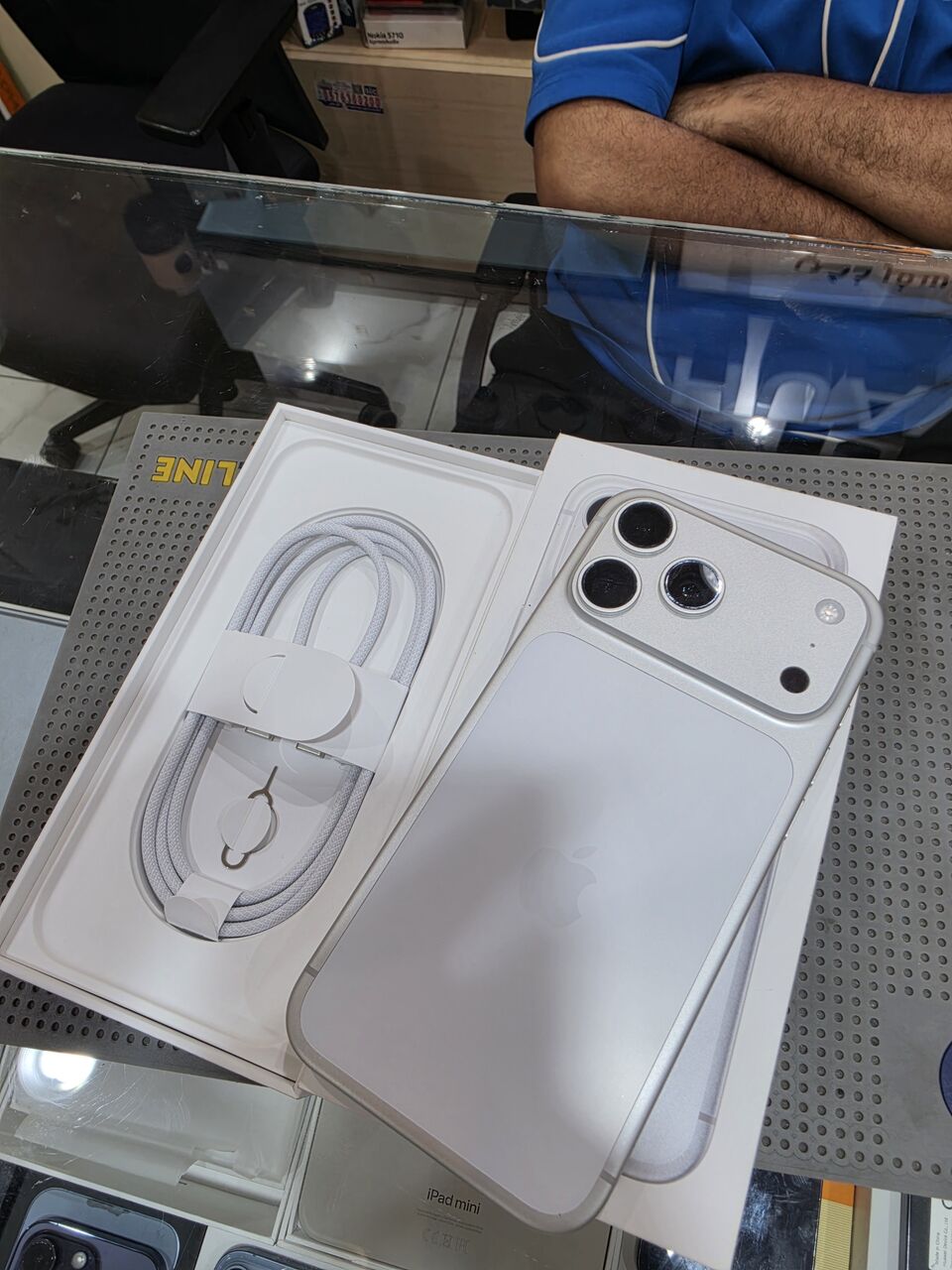 Dammam, Mobile Phones, SAR 5500,  IPhone 17 Pro Max 512 GB