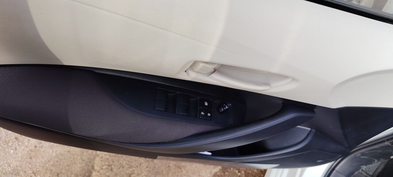 Riyadh, Vehicle Lease Transfer, Toyota Corolla 2.0XLI 2025 Model - White Lease Transfer On SNB Bank.