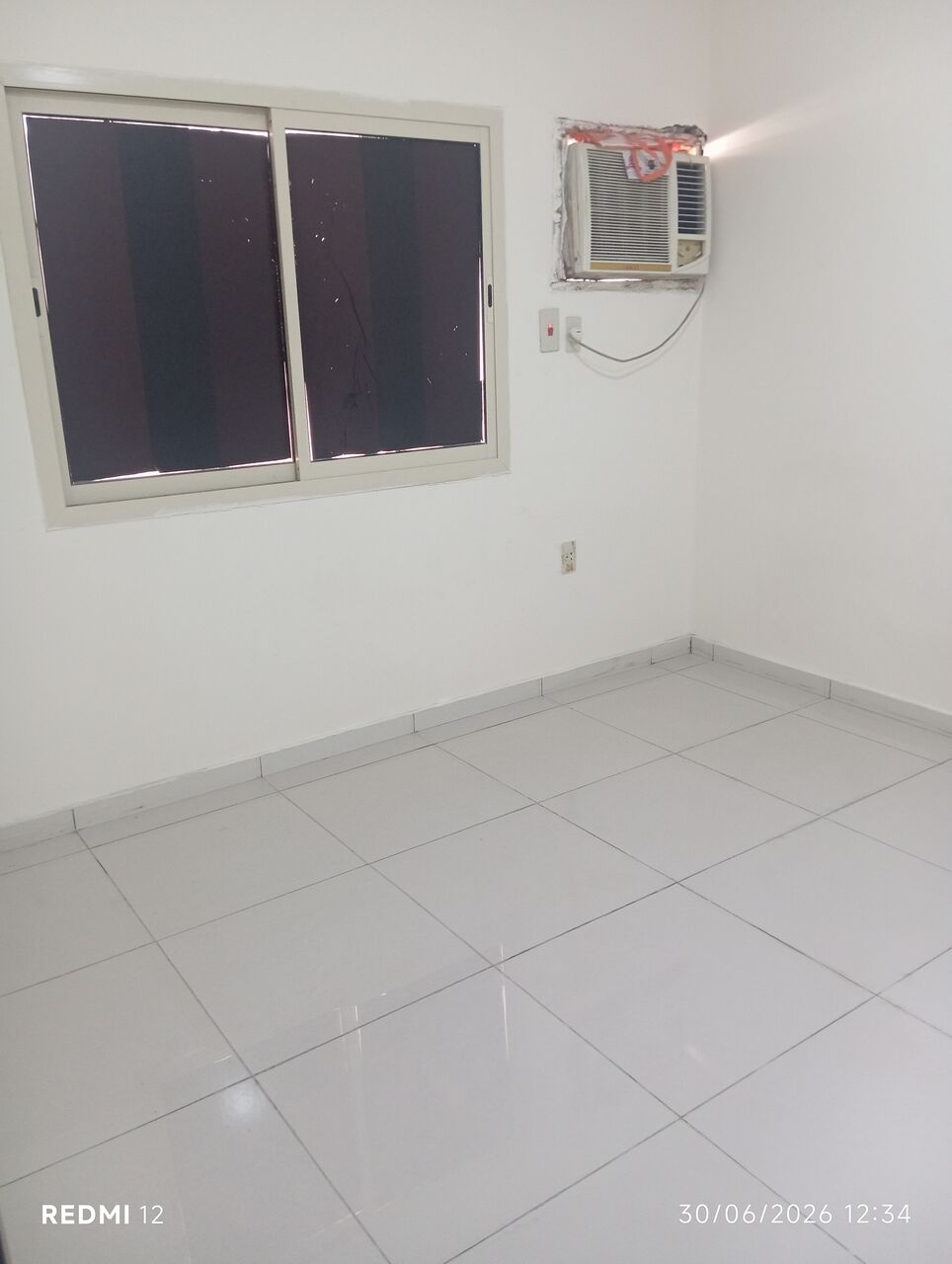 Akrabia, Rooms for Rent, SAR 750/month,  120 Sq. Feet,  Single Room With Wash Room