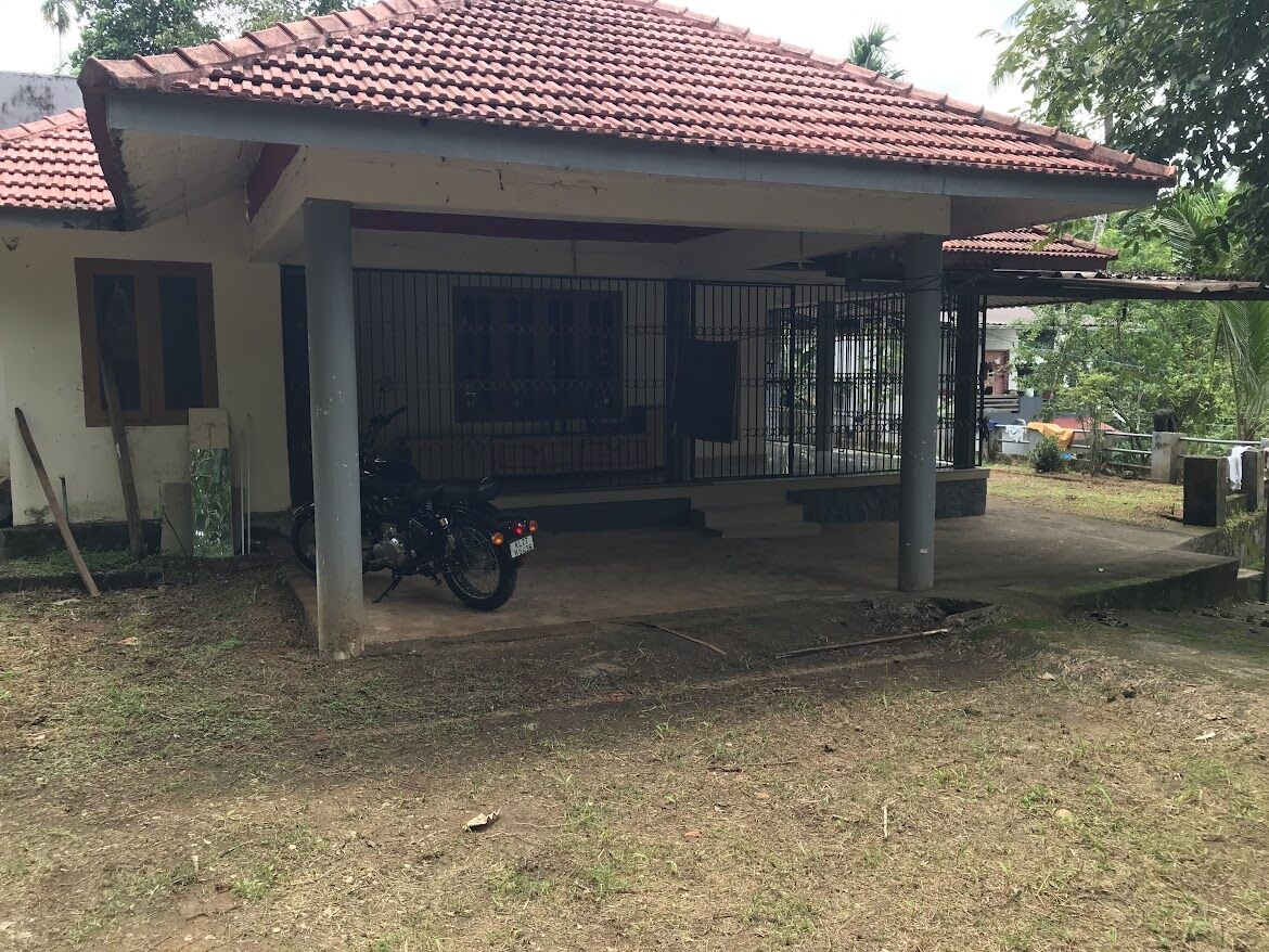 Manama, Real Estate For Sale, Two Bedroom House With 30 Cents Of Land For Sale In Thiruvalla, Kareelamukk, Kerala
