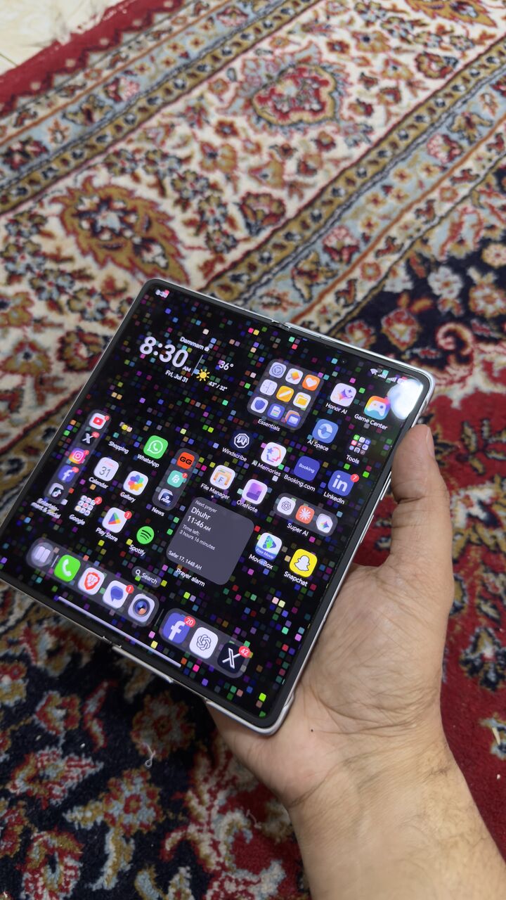 Dammam, Mobile Phones, SAR 6800,  Honor Magic V6 16GB/512GB &ndash; Like New &ndash; Purchased 26 July &ndash; Honor Watch 6 Included
