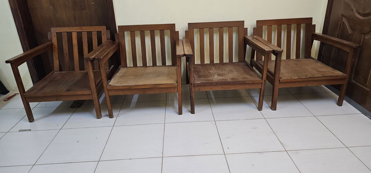 Jubail, Furniture, SAR 1,  Solid Wood Chair- Set Of 04 For Sale Near Puli Restaurant,Jubail.