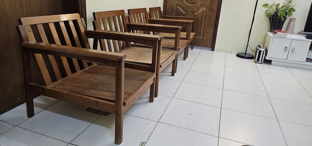 Jubail, Furniture, SAR 1,  Solid Wood Chair- Set Of 04 For Sale Near Puli Restaurant,Jubail.