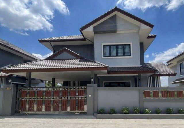 Bangkok, Real Estate For Sale, THB 1,  4 BR,  100 Sq. Feet,  2-storey Detached House For Sale, Built On Land Size 100 Square Meters, Providing