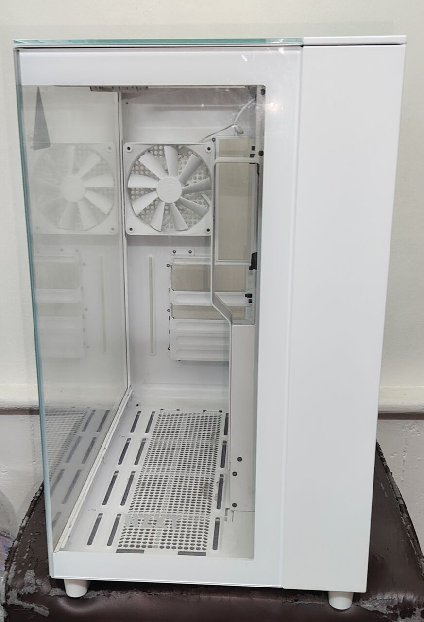 Jeddah, Computers, SAR 480,  H9 Elite Dual-Chamber ATX Mid-Tower PC Gaming Case.  580
