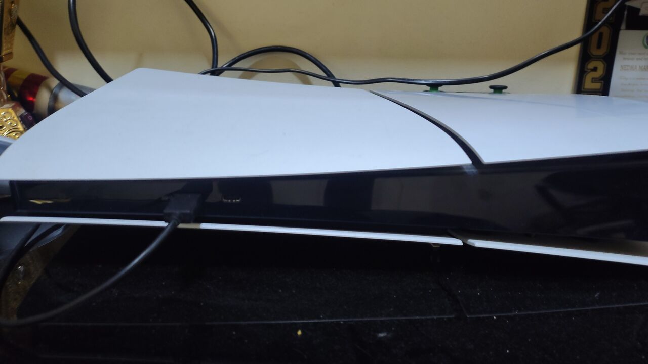 Jubail, Video Games, SAR 2500,  Playstation 5 825GB With Controller + Extra Controller