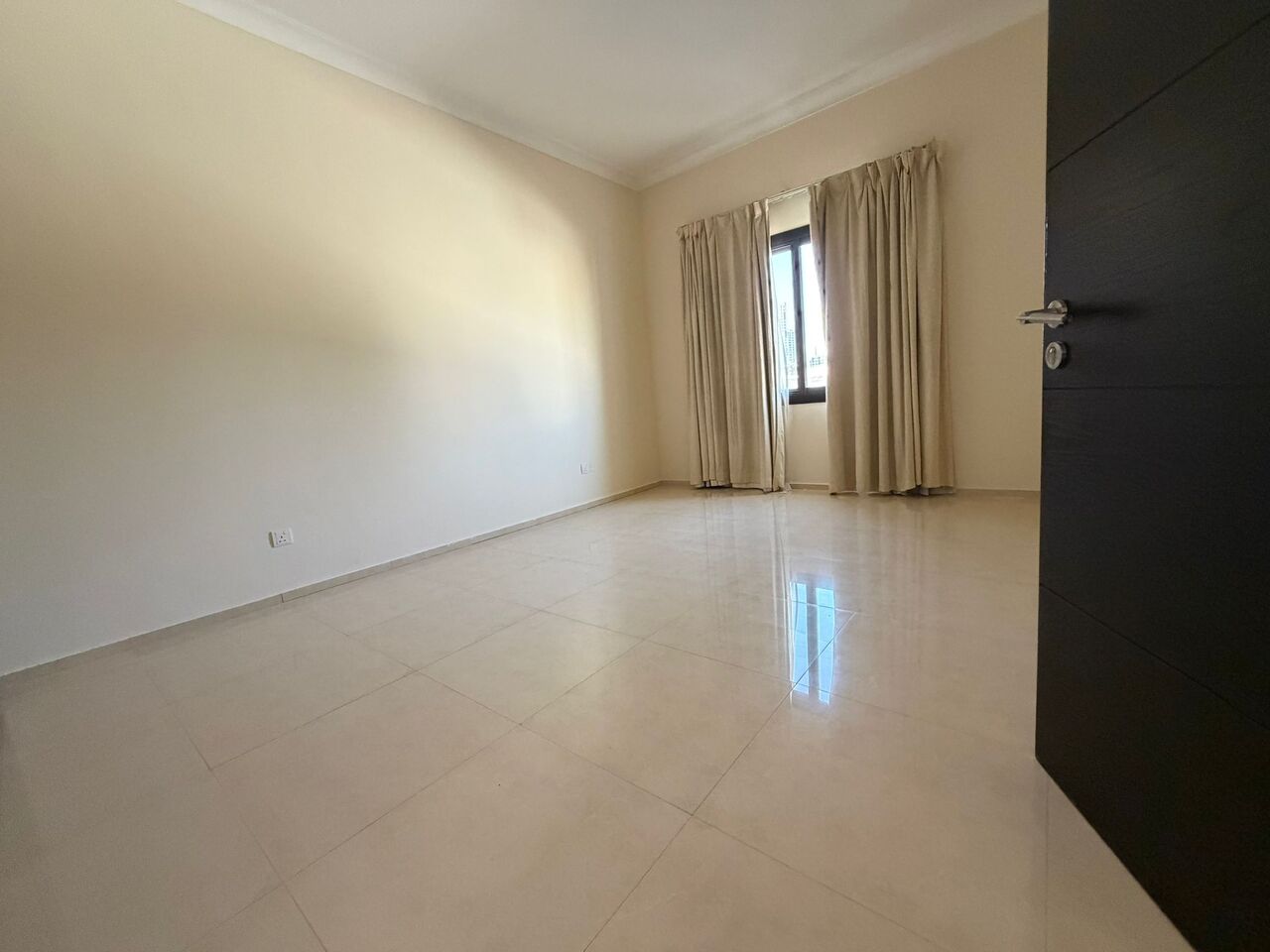 Juffair, Villas, BHD 500,  3BR Semi-Furnished Townhouse For Rent In Juffair