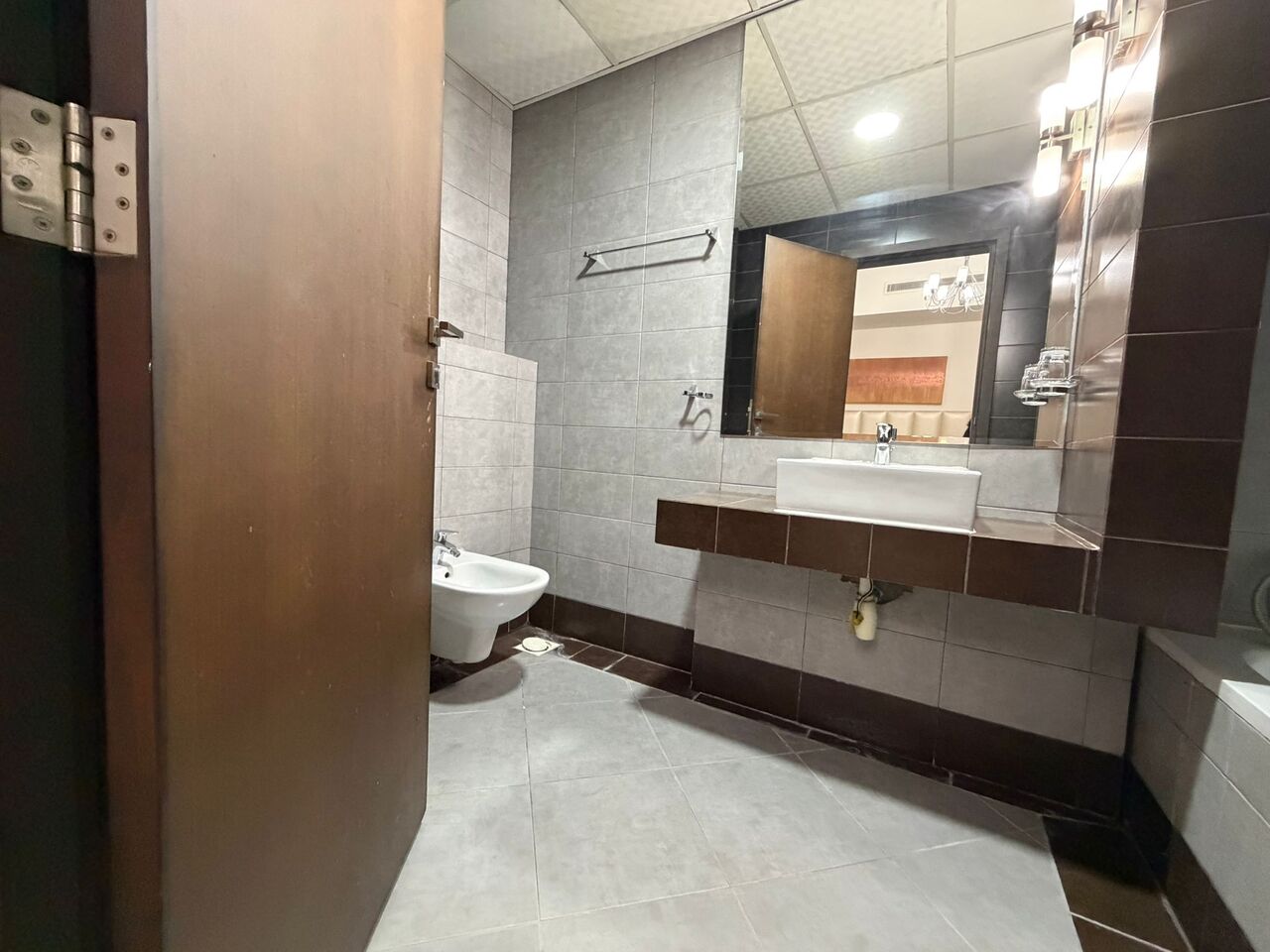 Mahooz, Apartments, Flats, Houses & Villas, BHD 550/month,  Furnished,  3 BR,  Apartment For Rent In Mahooz | Near Tropicana | Balcony & Premium Facilities