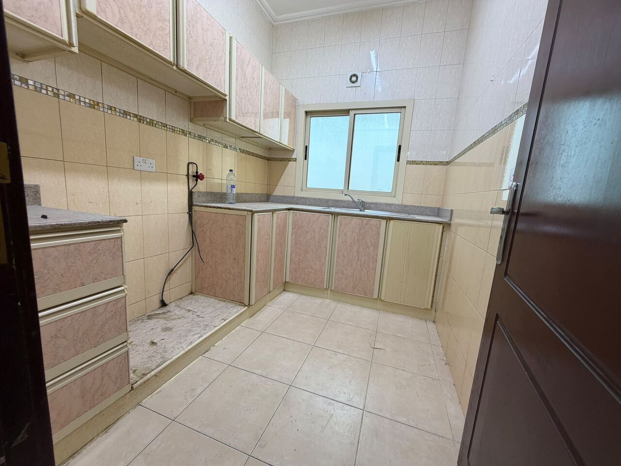 Umm Al Hassam, Apartments, Flats, Houses & Villas, BHD 280/month,  3 BR,  Semi-Furnished Apartment For Rent In Um Al Hassam | Balcony