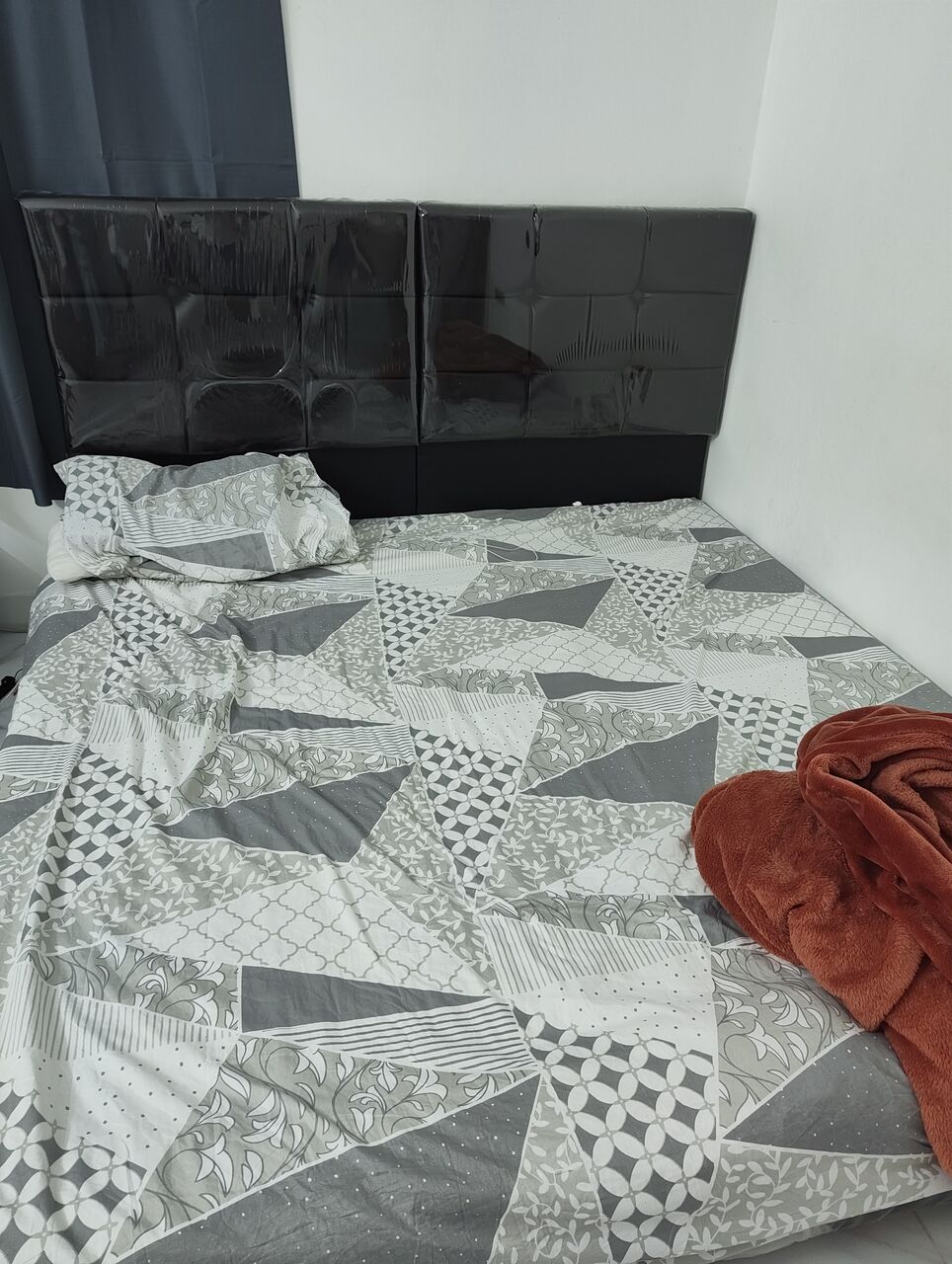 Jeddah, Furniture, SAR 250,  Double Cot Bed And Gas Cylinder For Sales An Nuzha Jeddha