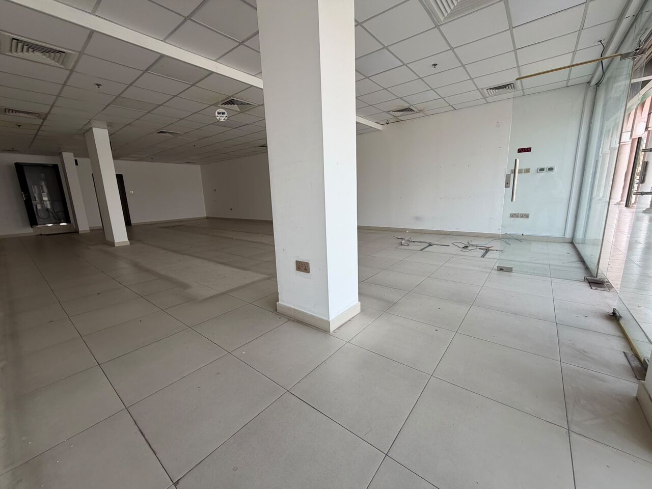 Hoora, Shops, BHD 1000,  500 Sq. Meter,  Big Showroom With Mezzanine Floor For Rent In Hoora