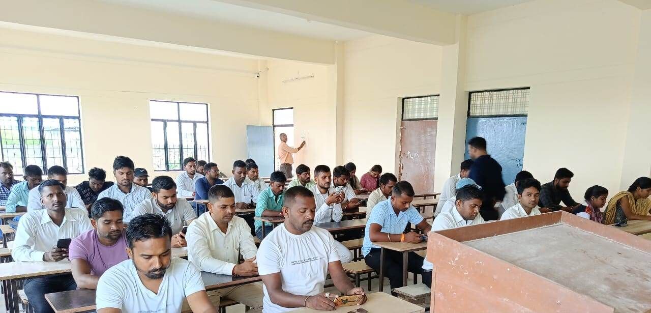 Mumbai, Education, LLB 3 Year In Mirzapur - Mahatma Law College