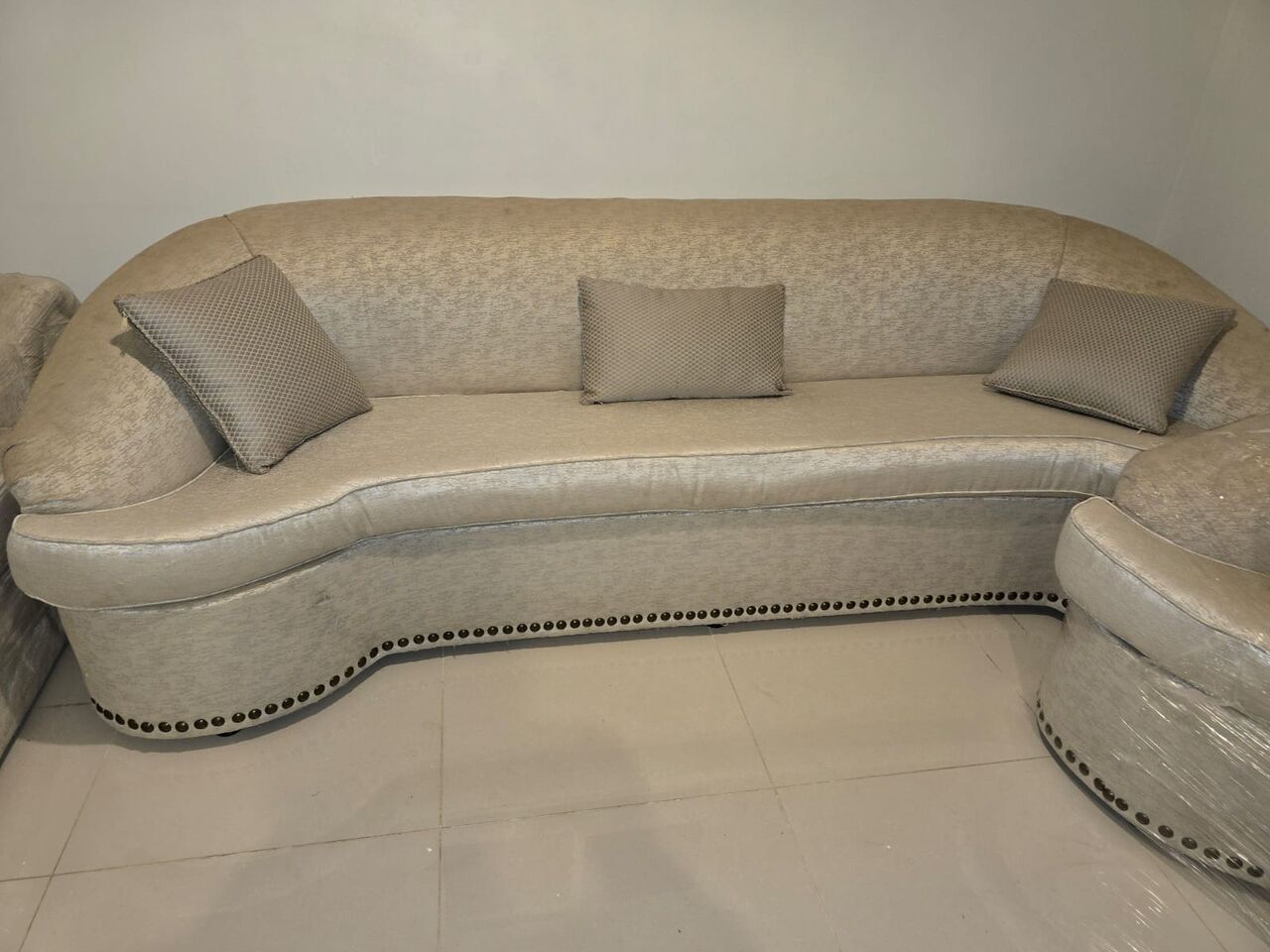 Riyadh, Household Items, SAR 650,  9 Seater Sofa Set For Sale