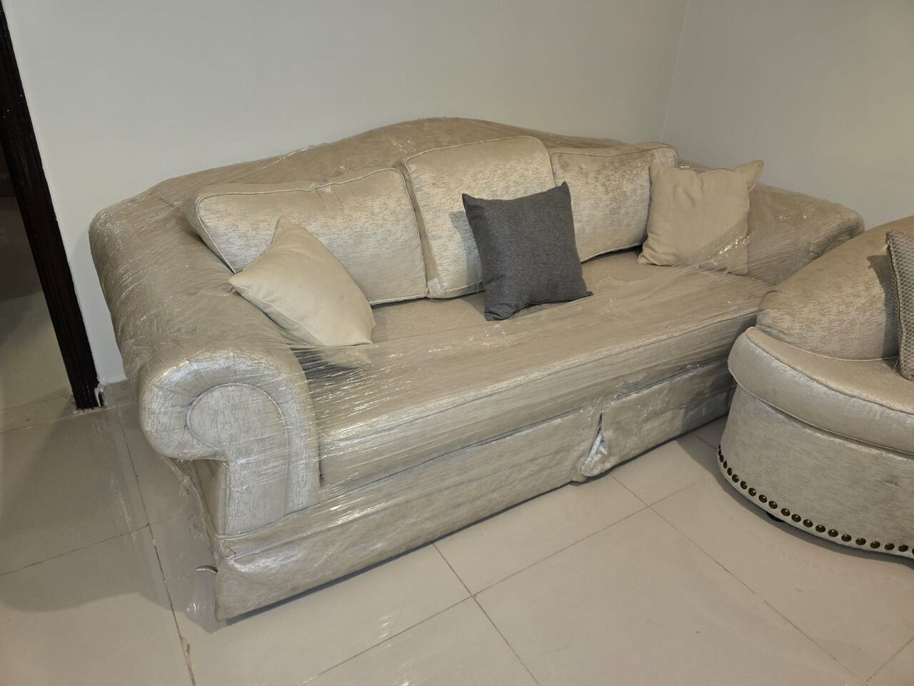 Riyadh, Household Items, SAR 650,  9 Seater Sofa Set For Sale
