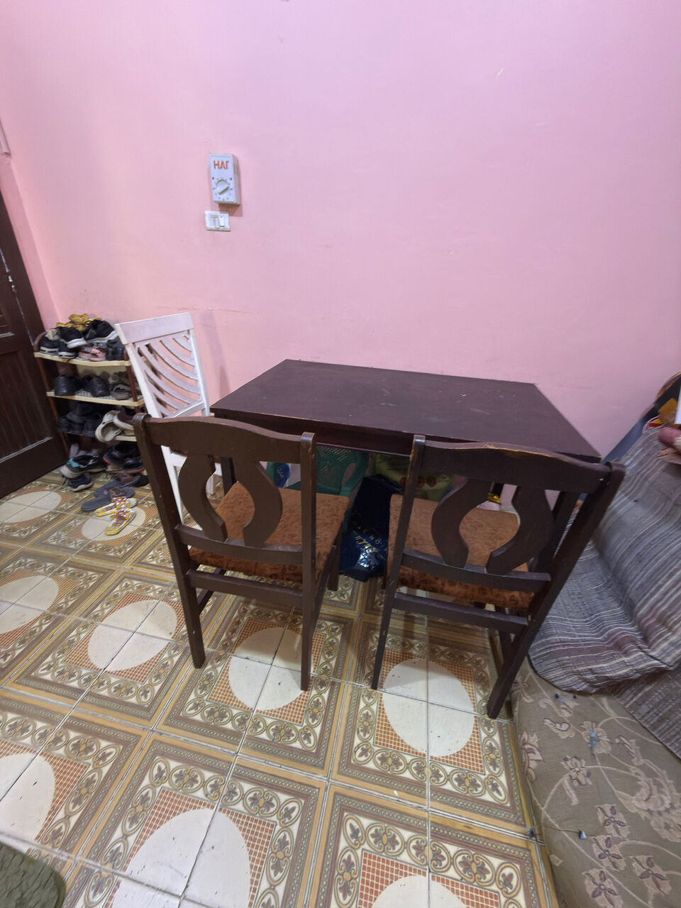 Jeddah, Furniture, SAR 50,  Dinning Table With 3 Chairs (Used ) Table Very Strong (0504526570)