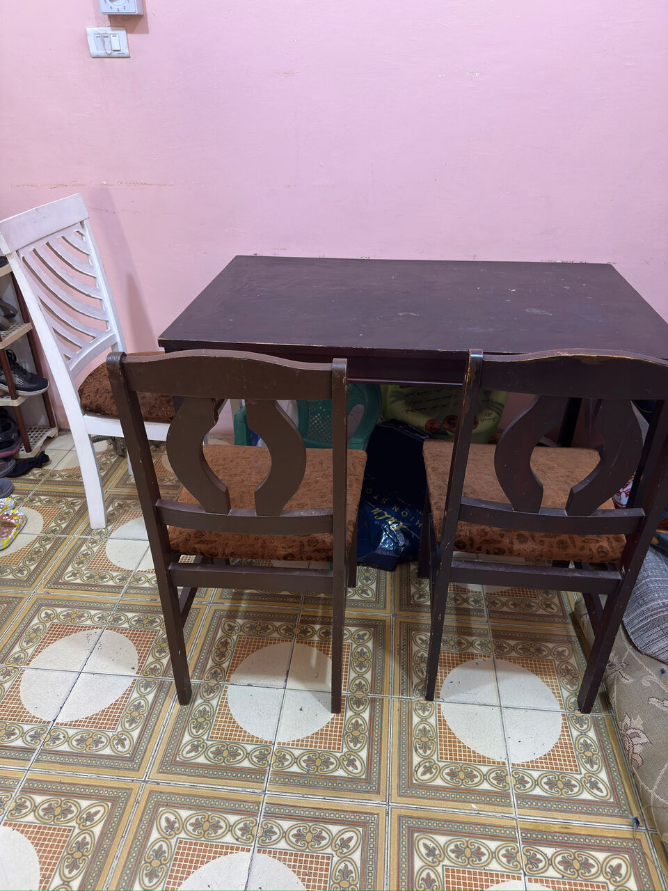 Jeddah, Furniture, SAR 50,  Dinning Table With 3 Chairs (Used ) Table Very Strong (0504526570)
