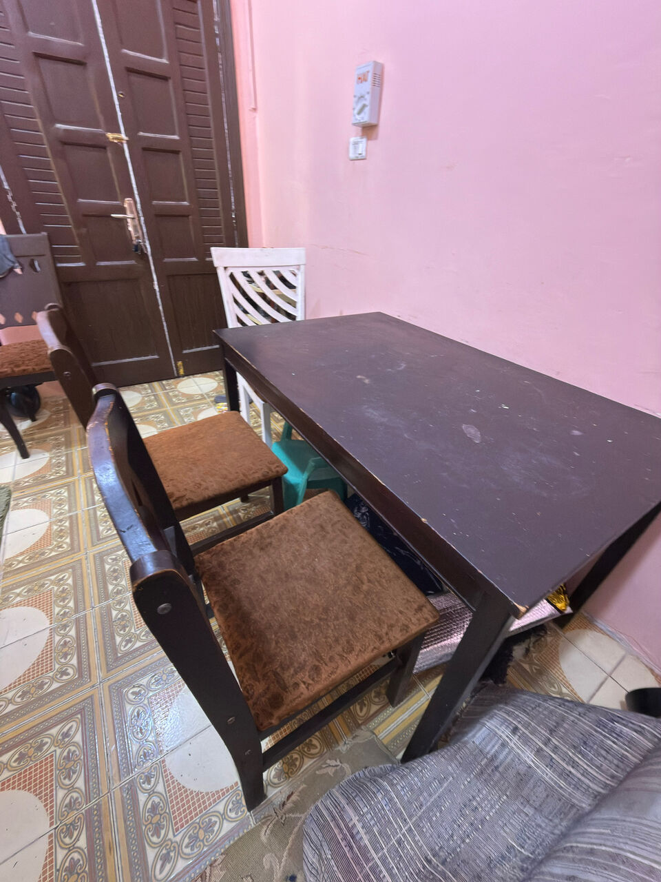Jeddah, Furniture, SAR 50,  Dinning Table With 3 Chairs (Used ) Table Very Strong (0504526570)