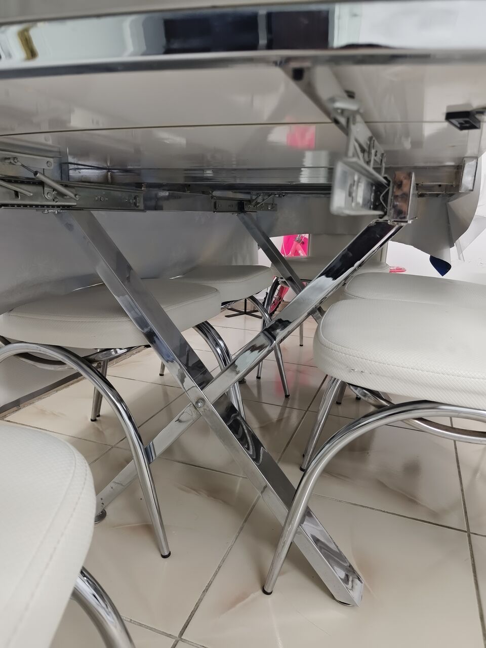 Jeddah, Furniture, SAR 1000,  Glass And Aluminium Dinning Table With 6 Chairs