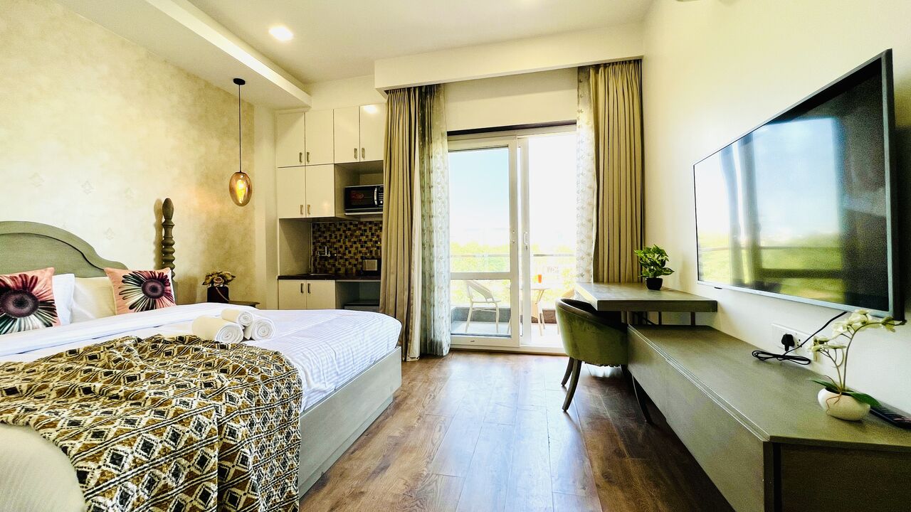 Gurugram, Apartments, Flats, Houses & Villas, INR 3500/day,  Furnished,  Studio,  350 Sq. Feet,  Luxury Studio Apartment  With Bathtub