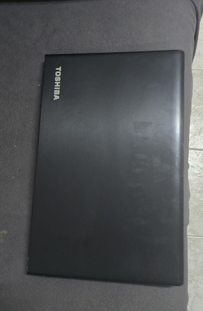 Al Malaz, Computers, SAR 800,  Toshiba Tecra W50-A1048 Business Laptop