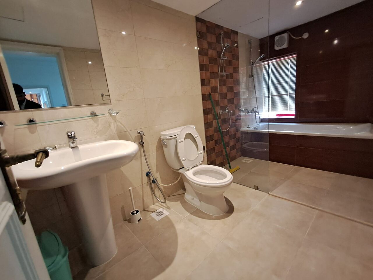 Juffair, Apartments, Flats, Houses & Villas, BHD 400/year,  2 BR,  Amazing Offer 2 Bhk At Juffair Just Update 400