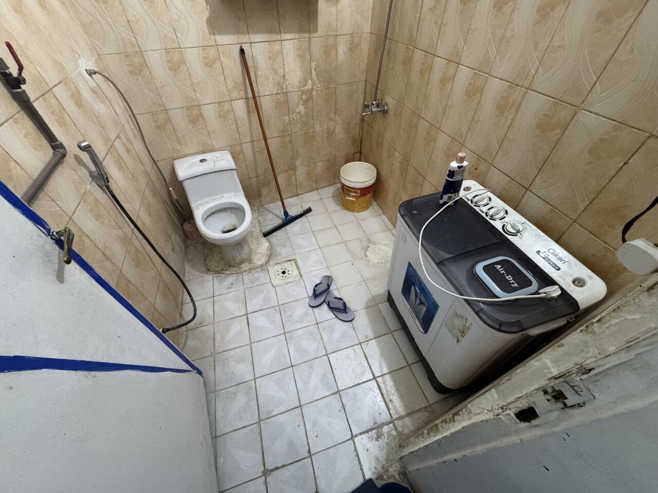 Manfouha, Rooms for Rent, SAR 850/month,  Furnished,  Furnished Room Available For Bachelor, Front Of Manfouha Metro Station (Blue Line).