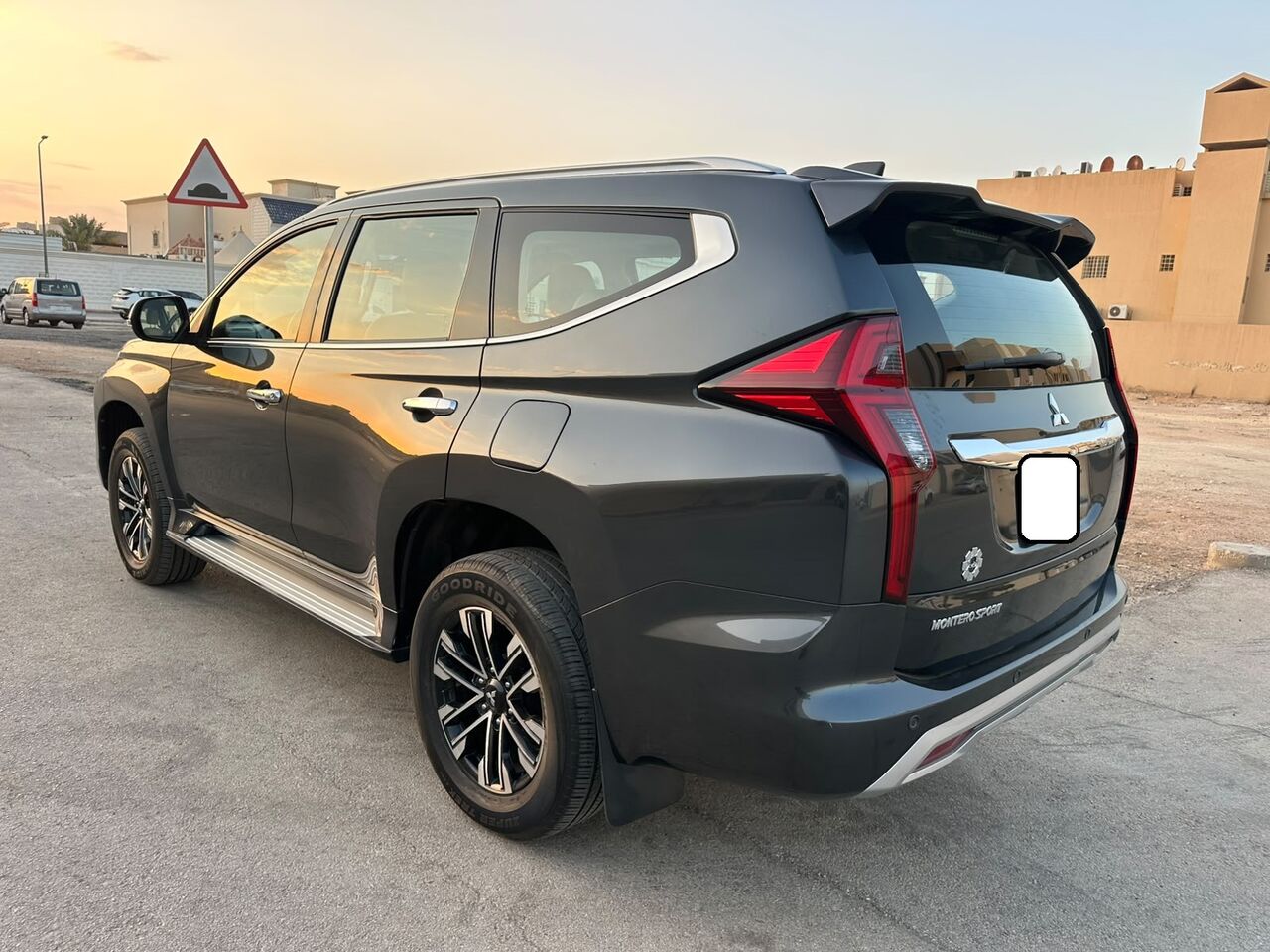Riyadh, Vehicles, Cars & Trucks , SAR 85000,  Mitsubishi Montero Sport,  2021,  Automatic,  96000 KM,    Edition With 4WD N Sunroof For Sales (family Exit) 1st Owner