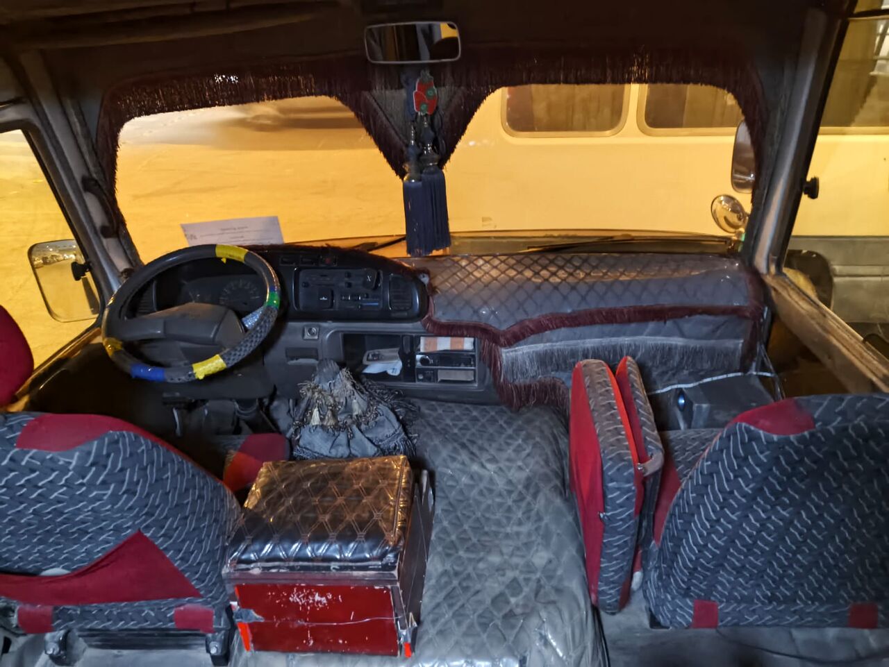 Riyadh, Vehicles, Cars & Trucks , SAR 52,  Toyota Coaster 30 Seater (Diesel Engine - 14B) - Make: 1999,  1999,  Manual,  280300 KM,  Want To Sell Toyota Coaster 30 Seater, With School Duty
