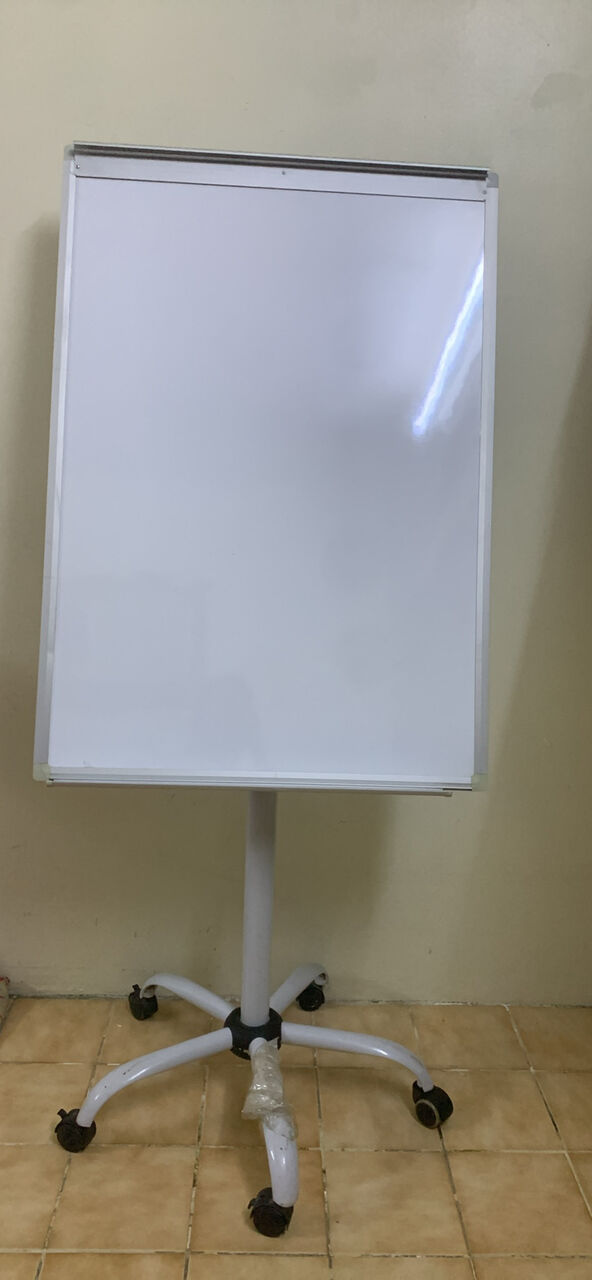 Jeddah, Materials, SAR 125,  Flip Chart & Whiteboard Stand Perfect For Office Meetings, Presentations, Training Session