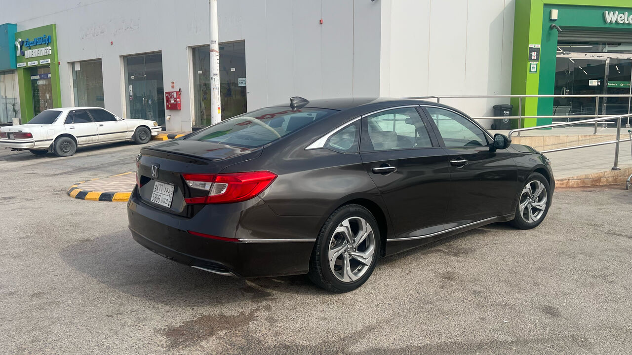 Riyadh, Vehicles, Cars & Trucks , SAR 64000,  Honda Accord,  2019,  Automatic,  140000 KM,