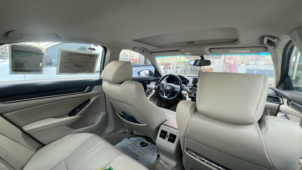 Riyadh, Vehicles, Cars & Trucks , SAR 64000,  Honda Accord,  2019,  Automatic,  140000 KM,