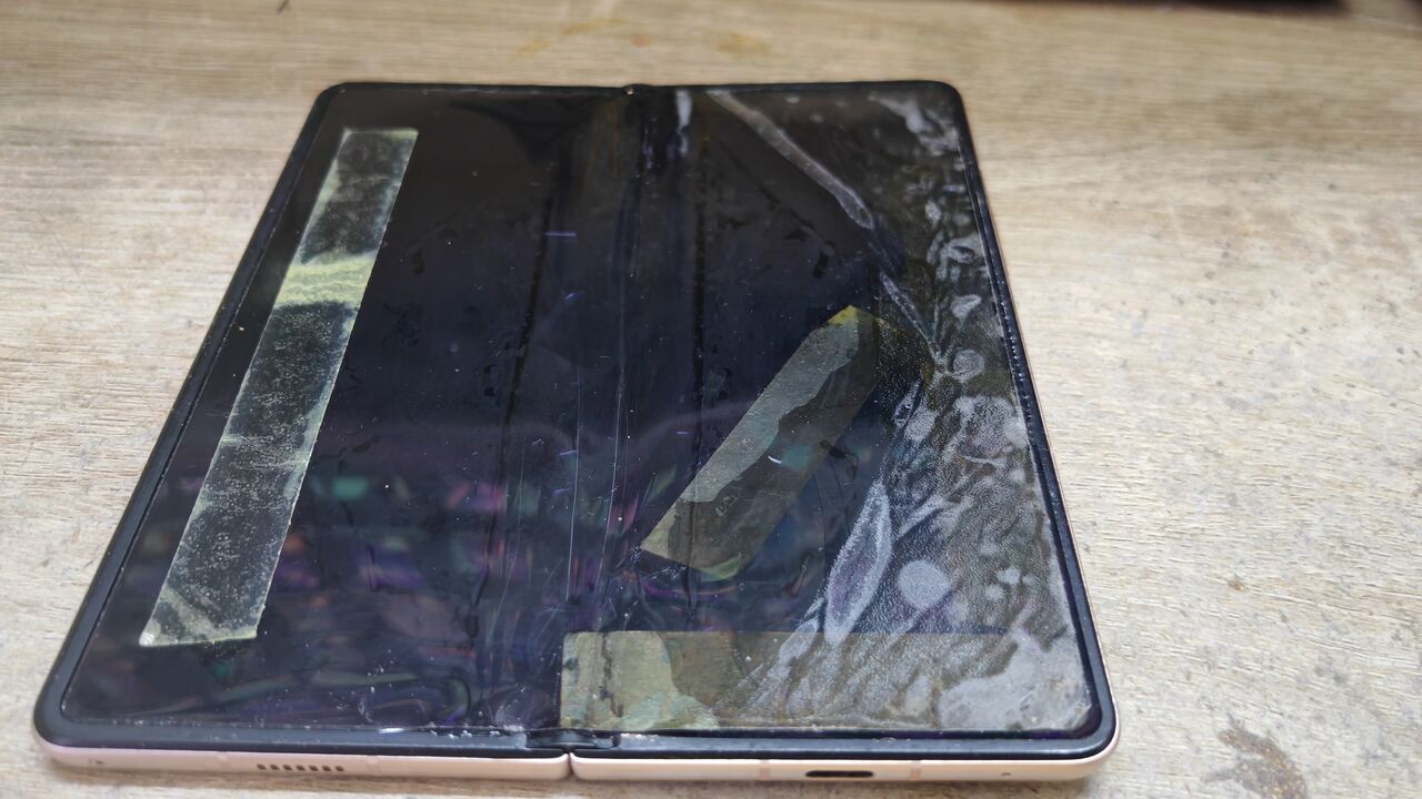 Riyadh, Mobile Phones, SAR 1250,  Tecno Phantom V Fold 12 GB &ndash; 256 GB Inner Display Not Working - Only Mobile