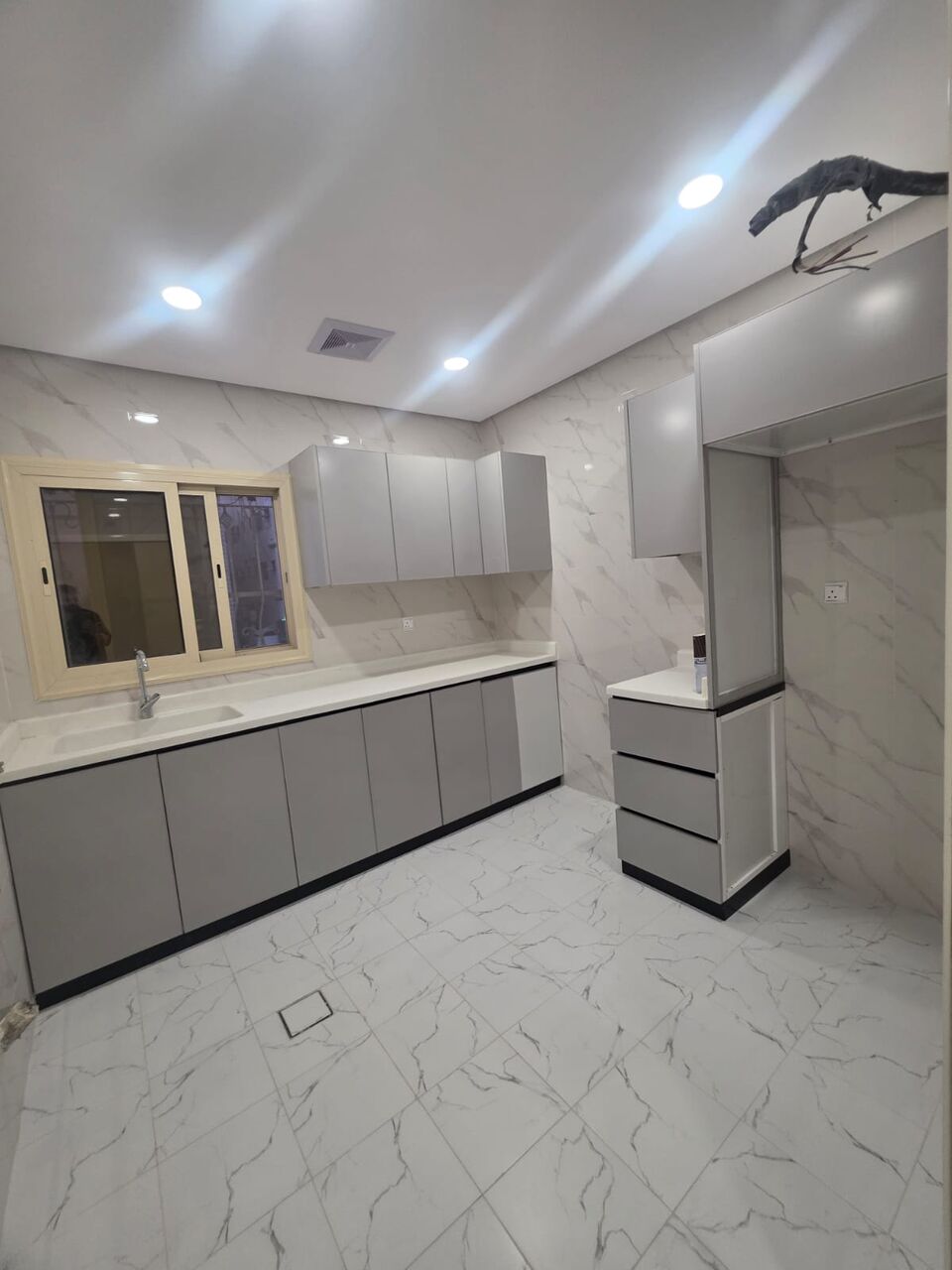 Khobar, Apartments, Flats, Houses & Villas, SAR 27500/year,  2 BR,  Consists Of:- 2 Bedrooms, A Living Room ,  2bathrooms, And A Kitchen,   Fast Floor, Extern