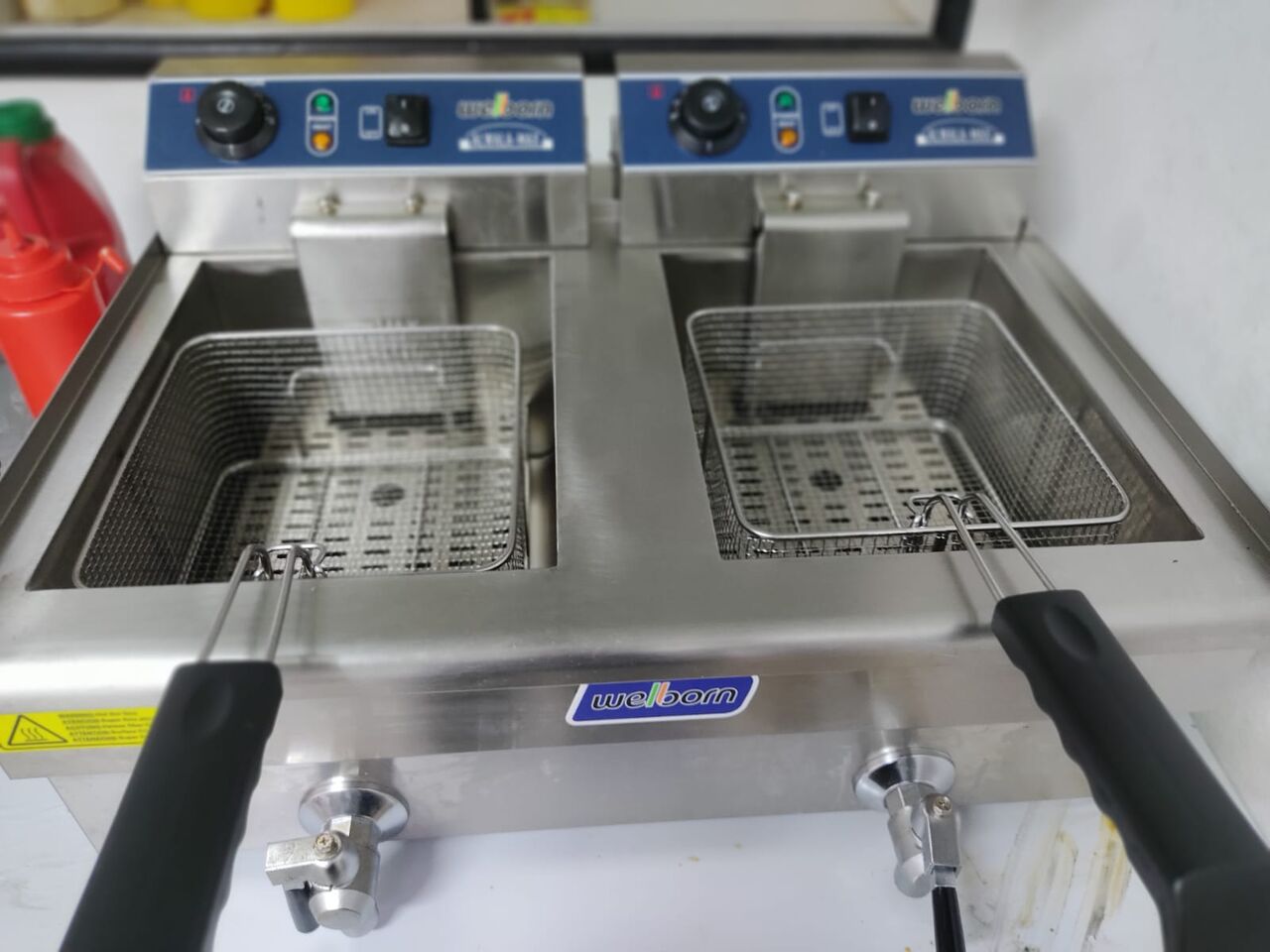 Jeddah, Food, Fast Food Cooking Ovens, Fryer, Hot Plat V. & Deep Freezer Good Contiton.