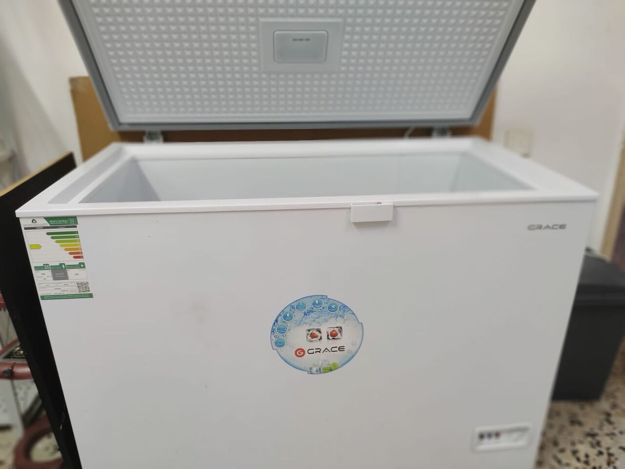 Jeddah, Food, Fast Food Cooking Ovens, Fryer, Hot Plat V. & Deep Freezer Good Contiton.