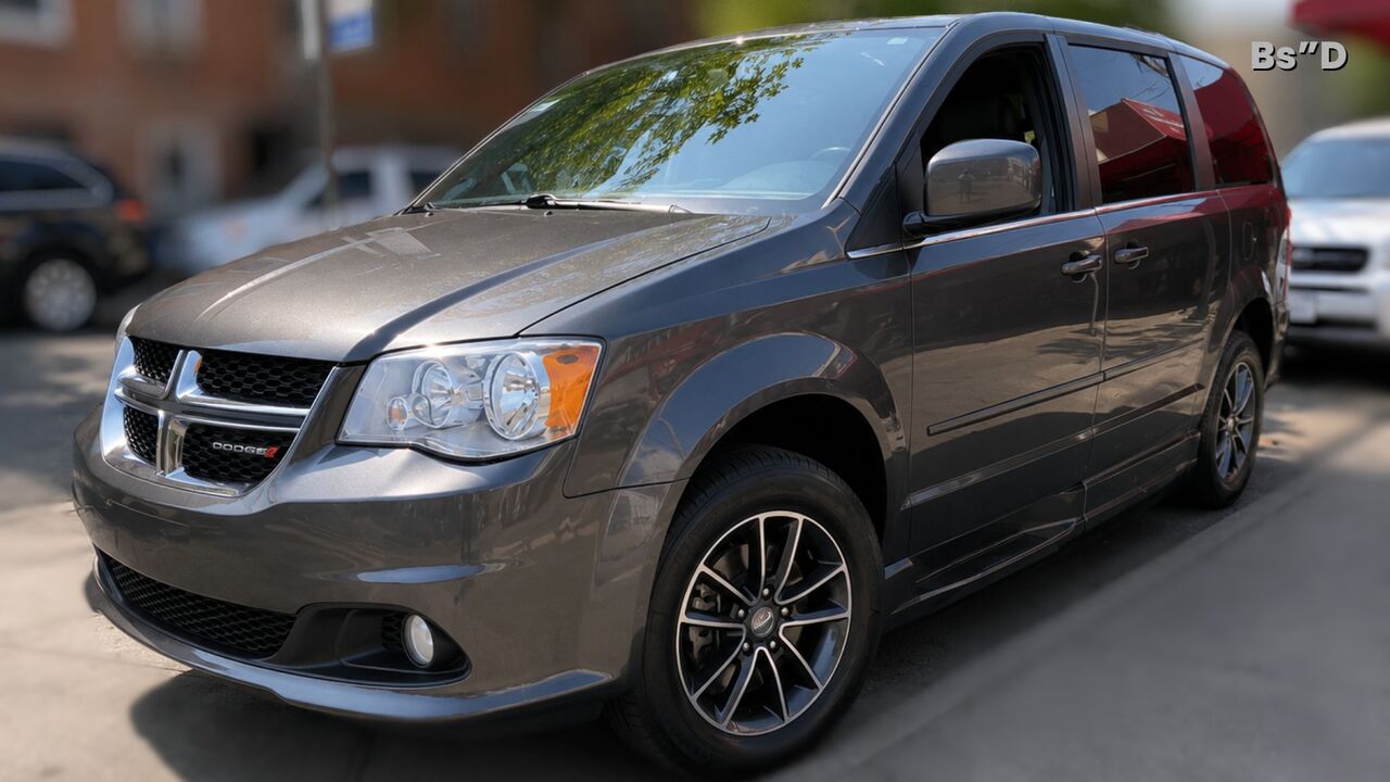 New York, Vehicles, Cars & Trucks , USD 26000,  Dozdge Grand Caravan SXT,  2017,  Automatic,  25000 KM,    BraunAbility® Wheelchair Accessible Mobility Van | $26,000
