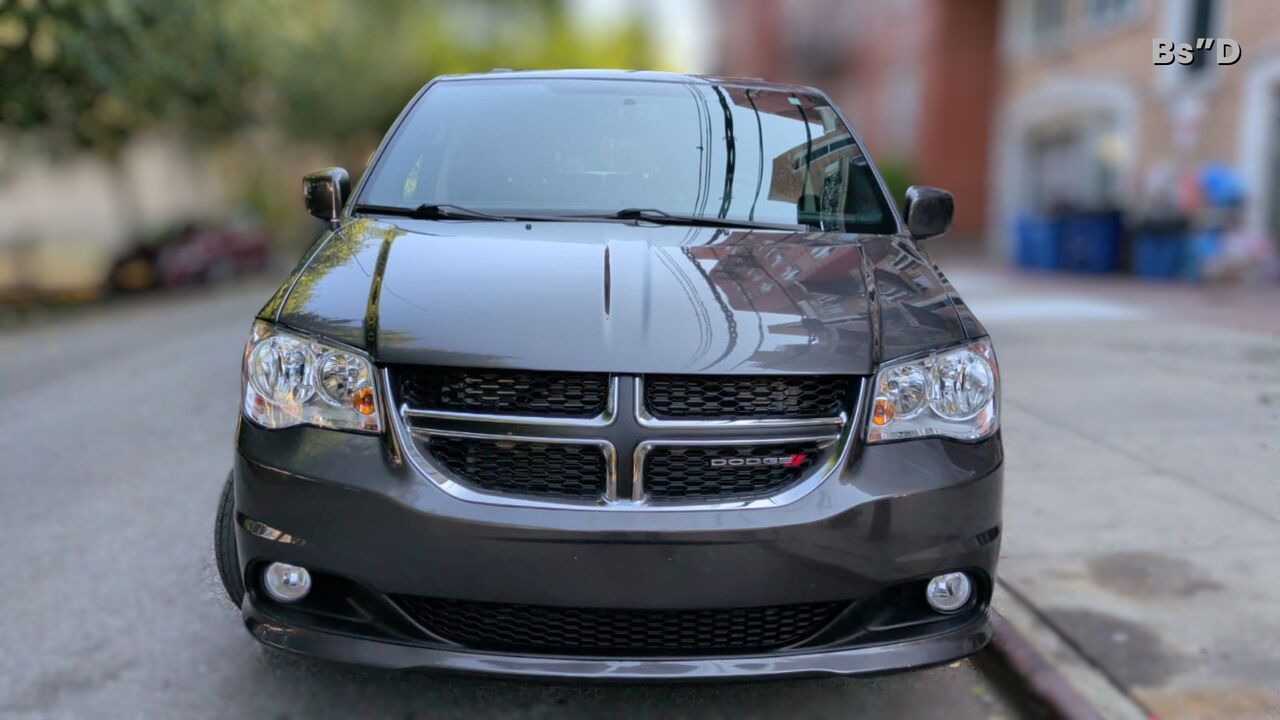 New York, Vehicles, Cars & Trucks , USD 26000,  Dozdge Grand Caravan SXT,  2017,  Automatic,  25000 KM,    BraunAbility® Wheelchair Accessible Mobility Van | $26,000