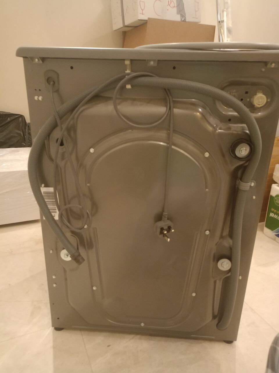 Riyadh, Appliances, SAR 690,  Washing Machine 9Kg - 1400 Spine/min Great Condition