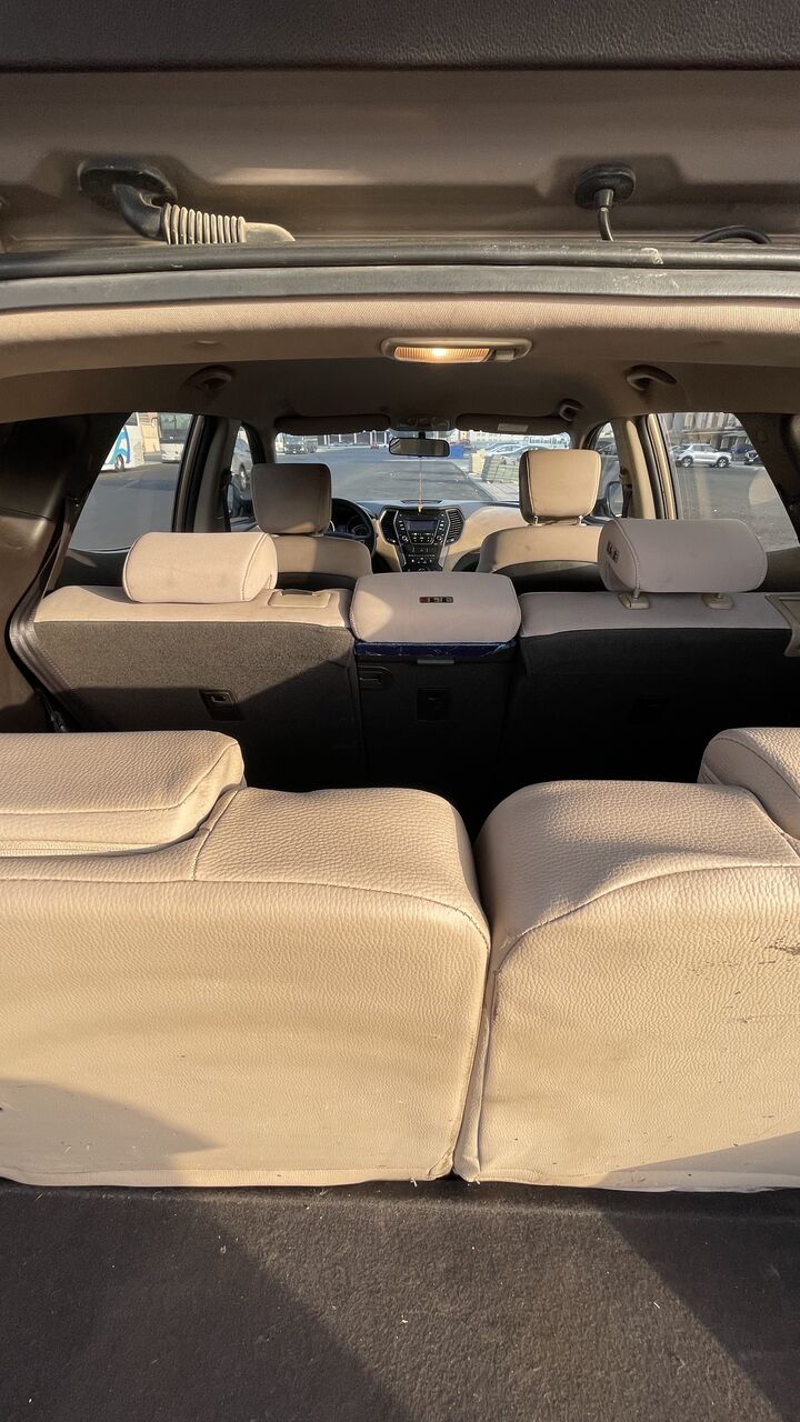 Riyadh, Vehicles, Cars & Trucks , SAR 28000,  Hyundai Santa Fe,  2013,  Automatic,  385000 KM,  For Sale:   &ndash; 7 Seater
