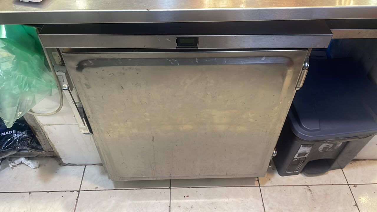 Jeddah, Air Conditioners, SAR 1400,  Chiller For Shop