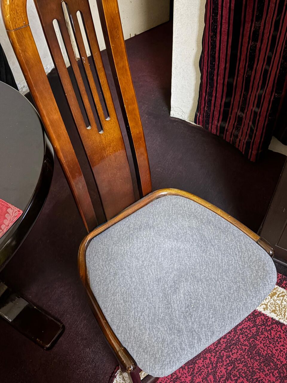 Manama, Furniture, BHD 10,  Dining Table For Sale Only 10bd