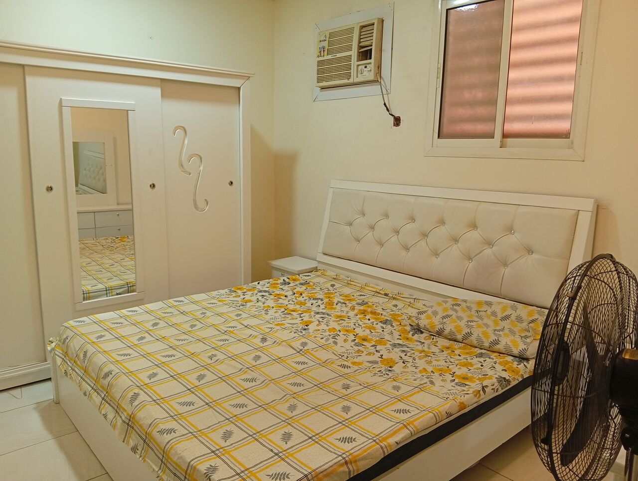 Riyadh, Apartments, Flats, Houses & Villas, SAR 1200/month,  1 BR,  Furnished Room For Rent.