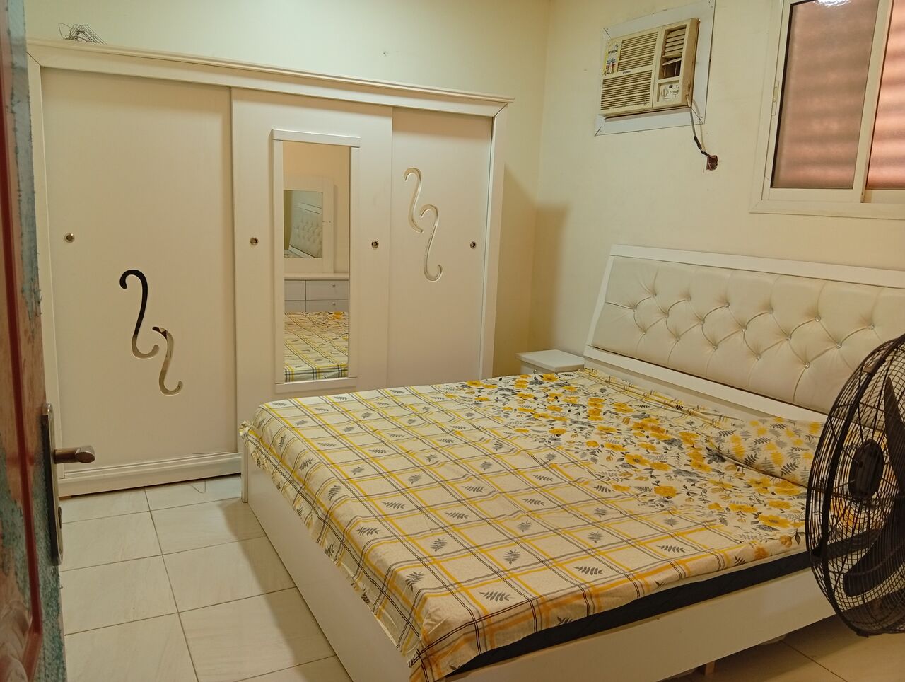 Riyadh, Apartments, Flats, Houses & Villas, SAR 1200/month,  1 BR,  Furnished Room For Rent.