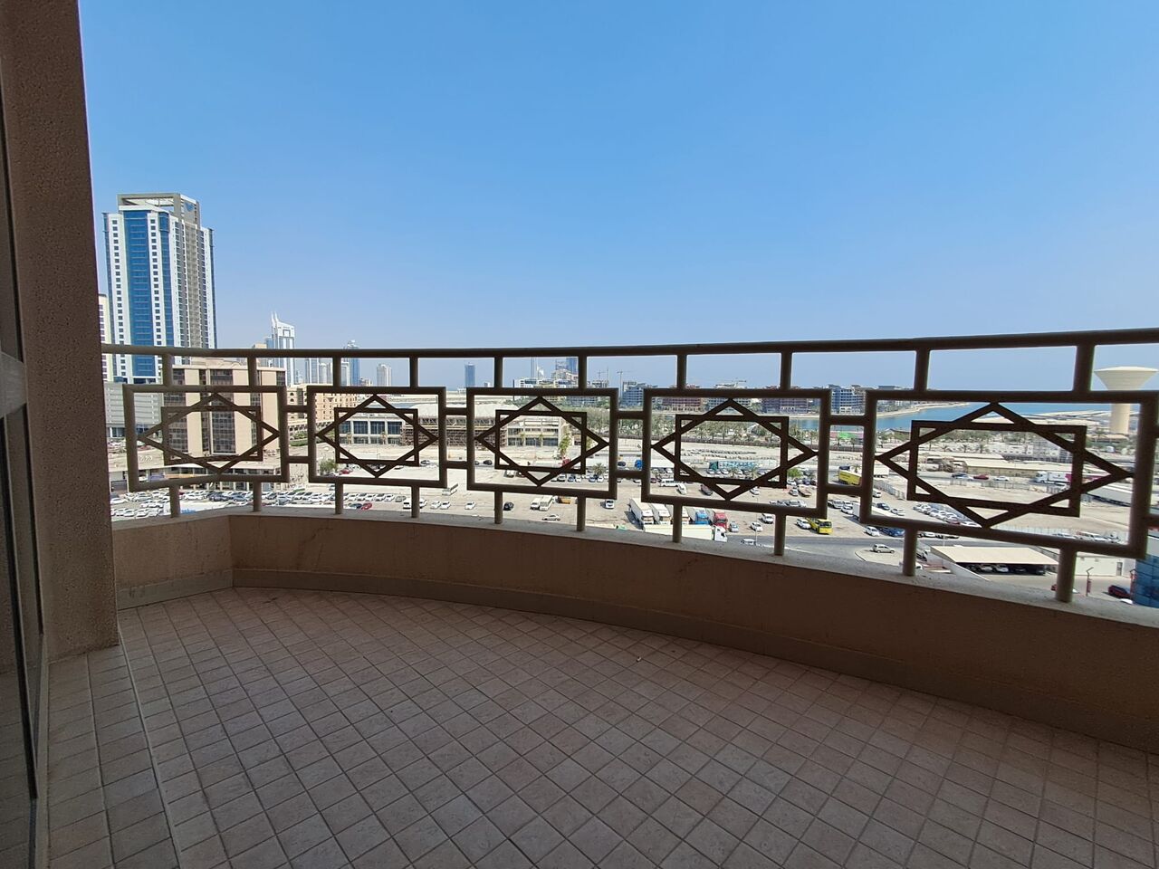 Manama, Apartments, Flats, Houses & Villas, BHD 450/year,  2 BR,  Amazing Offer 2 Bhk At Manama Just For 450 Bhd