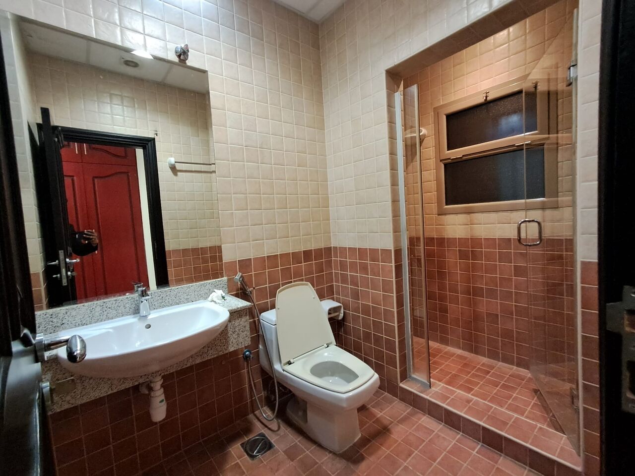 Manama, Apartments, Flats, Houses & Villas, BHD 450/year,  2 BR,  Amazing Offer 2 Bhk At Manama Just For 450 Bhd