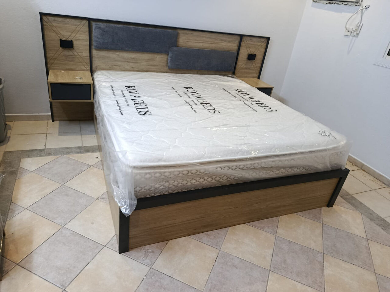 Jeddah, Furniture, SAR 1,  Complete Bedroom Set Avalible