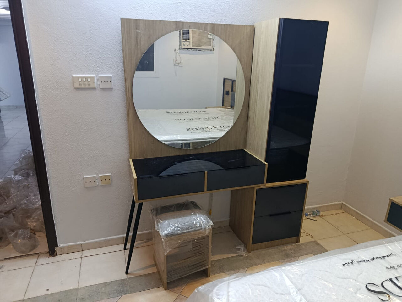 Jeddah, Furniture, SAR 1,  Complete Bedroom Set Avalible