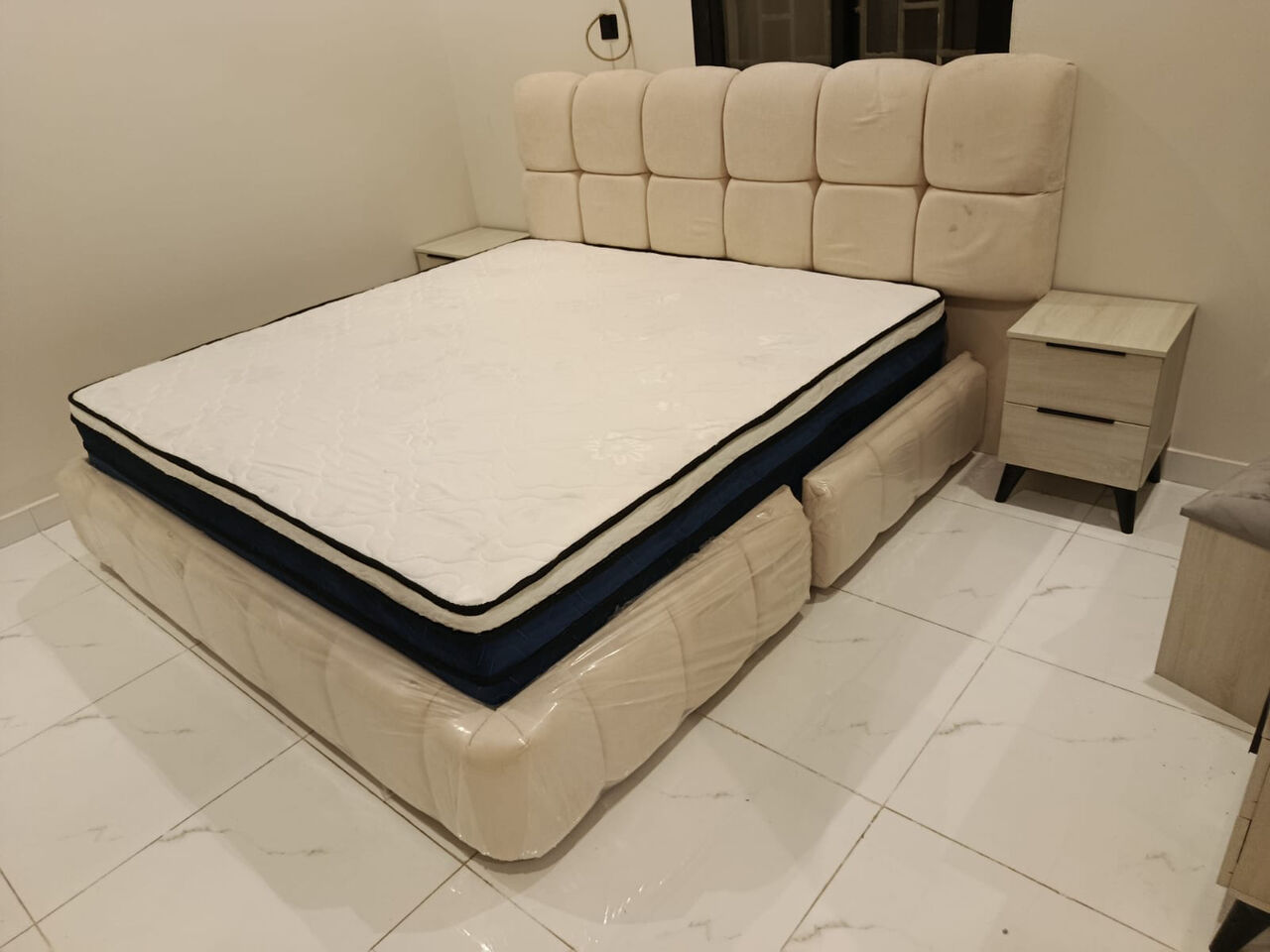 Jeddah, Furniture, SAR 11,  Brand New Bedroom Set Avalible